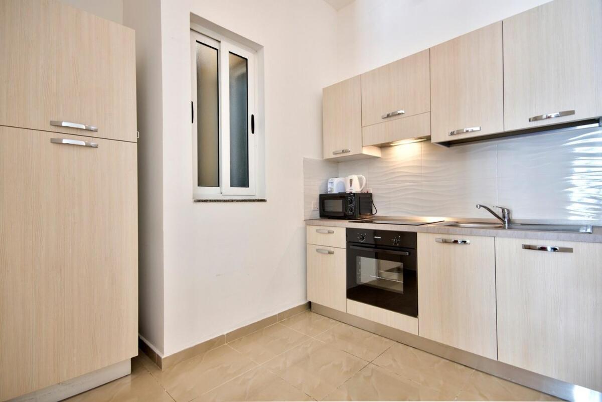 Urbanstays - Gzira 1 Bedroom Apartments By Shortletsmalta Dış mekan fotoğraf